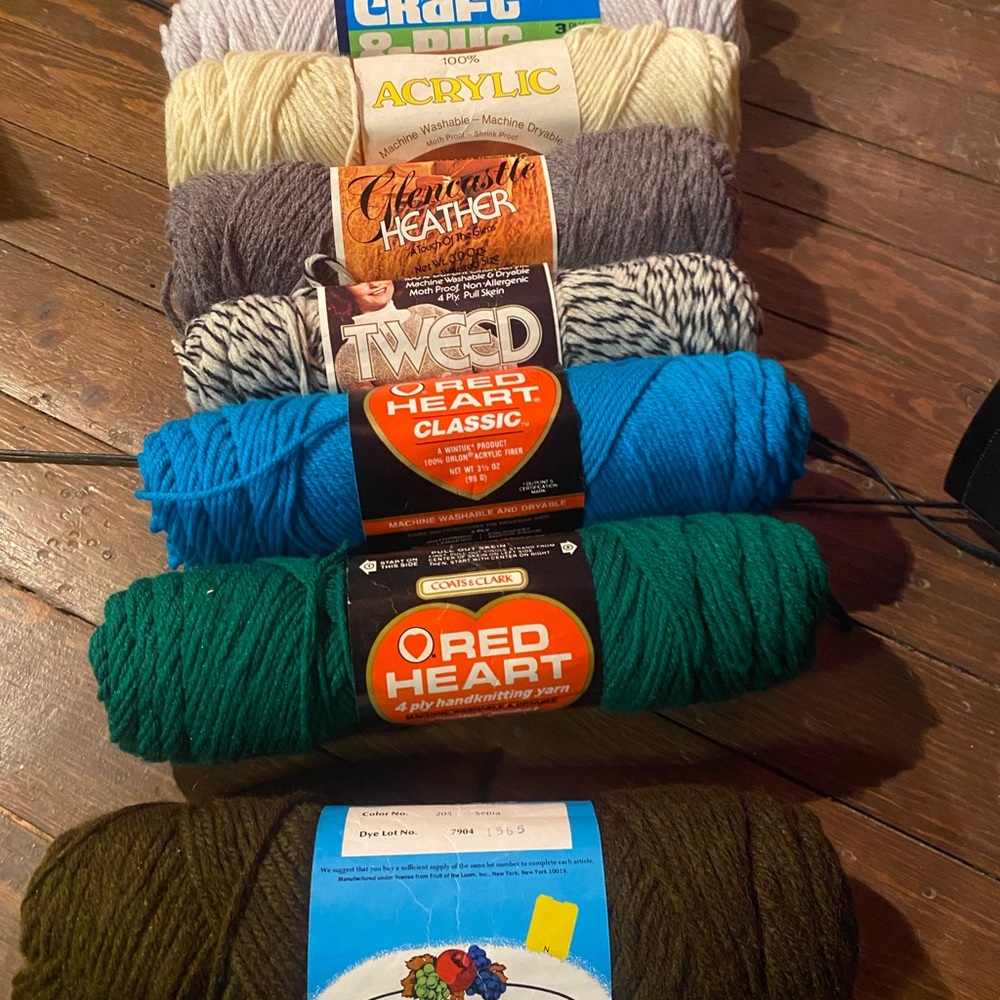 Yarn - Picture 2 of 8